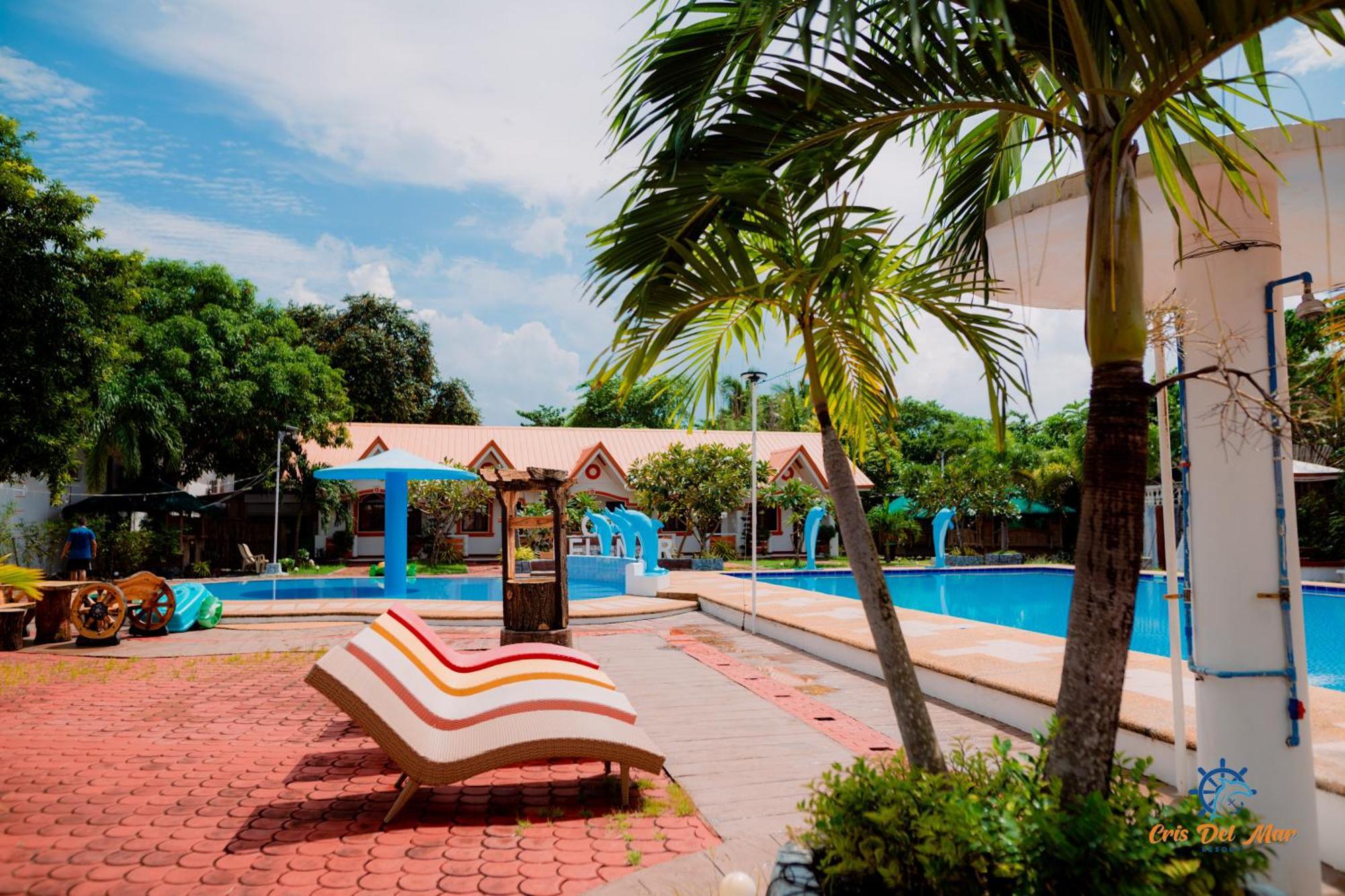 Cris Del Mar Resort Bolinao Exteriör bild