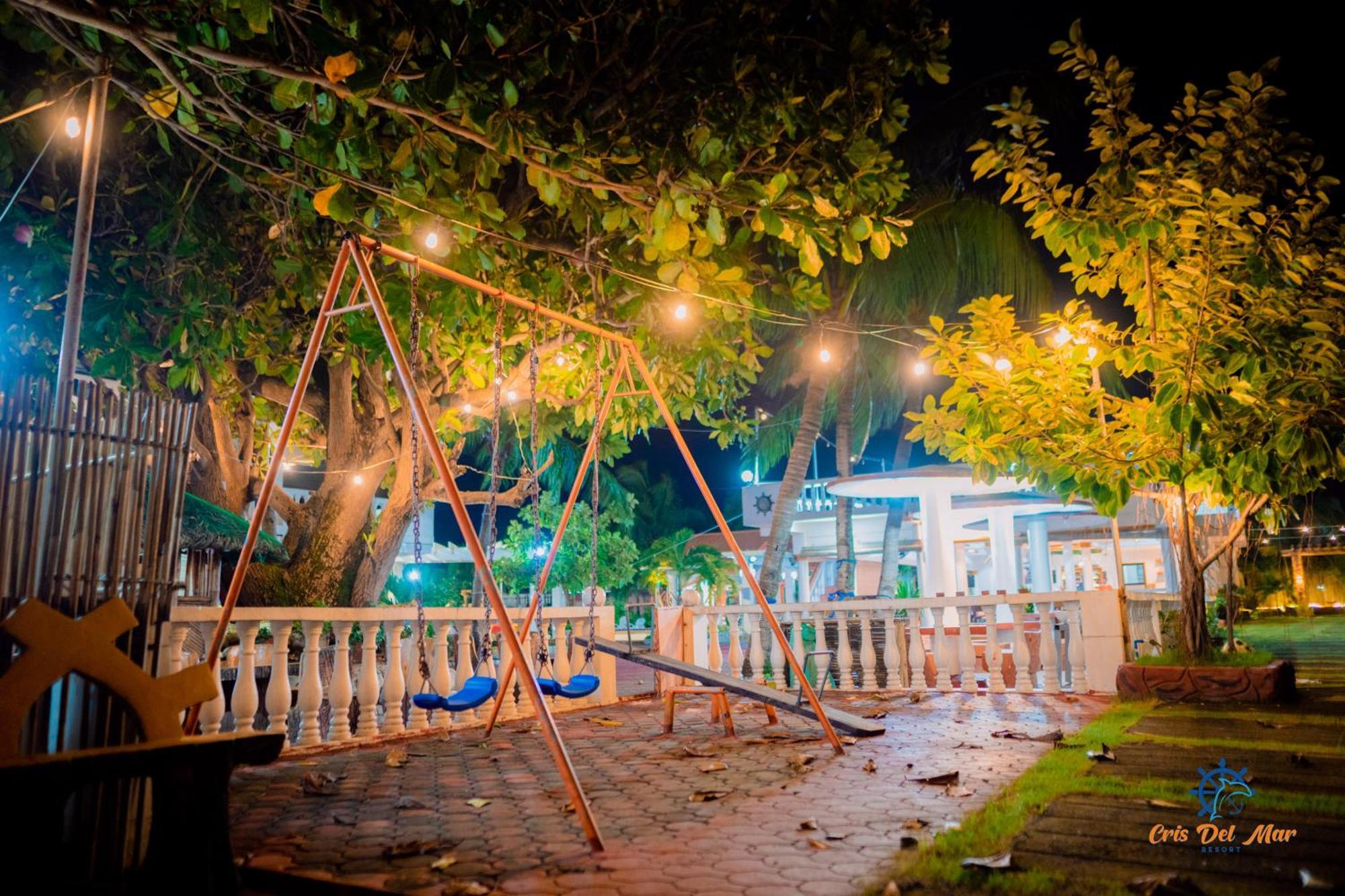 Cris Del Mar Resort Bolinao Exteriör bild